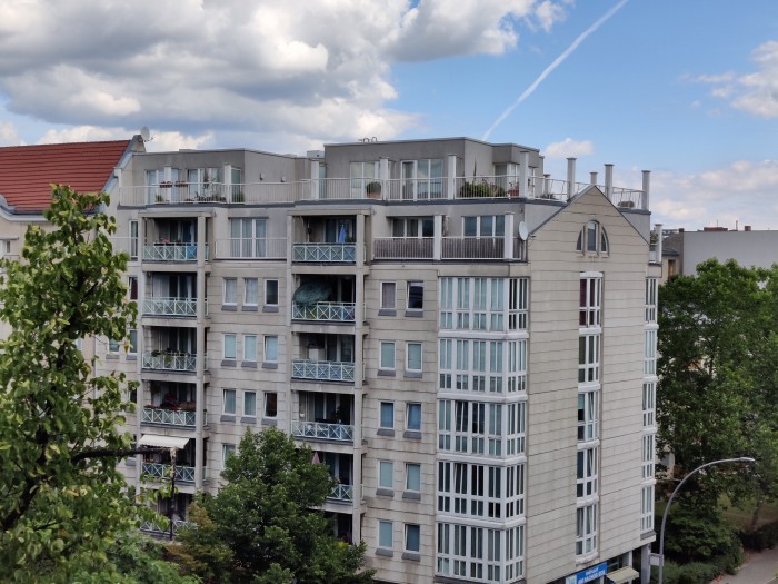 Das Oneplus Nord hat kein Teleobjektiv. Diese zweifache Vergr&ouml;&szlig;erung ist entsprechend digital erzeugt. (Bild: Tobias K&ouml;ltzsch/Golem.de)